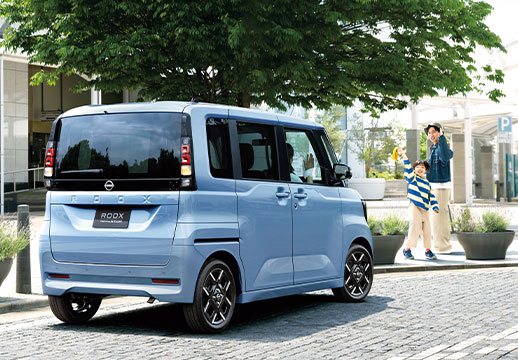 角に丸みを持たせた「かどまる四角」。街で目を引くおしゃれな外観。